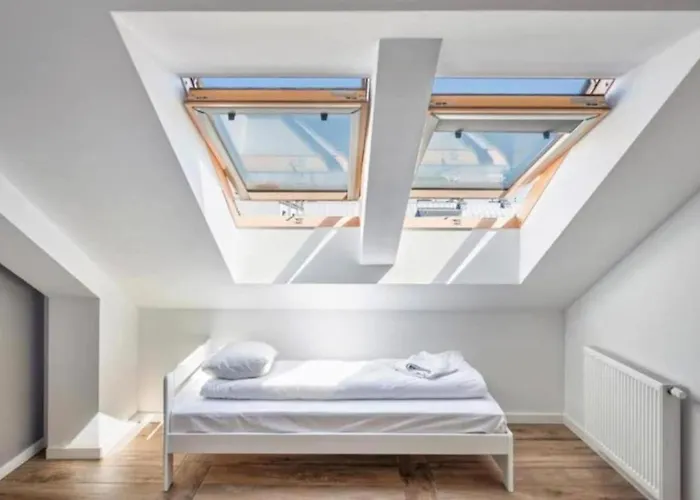 Close-golden - Cozy And Bright - Great Location &swietej Barbary 아파트 *