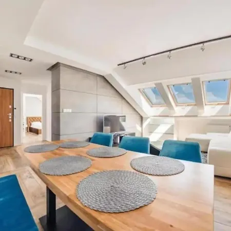 Close-golden - Cozy And Bright - Great Location &swietej Barbary Appartement